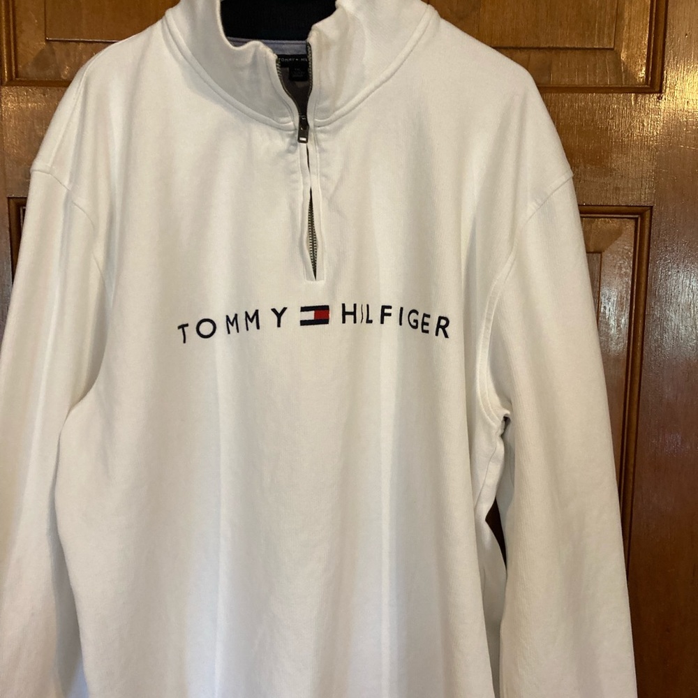 EUC, Men’s Tommy Hilfiger long sleeve sweatshirt. Big & Tall